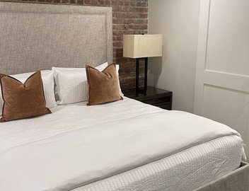 Experience the Charm of New Orleans CBD: Prime Location, Walkable, and Spacious 5