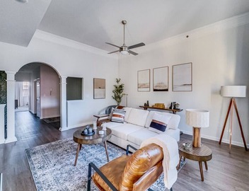 2xKing-Beds, Birkdale-Plaza-Vista, Shop-Eat-Play 3