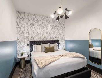 Downtown 3BR Penthouse with Private Terrace Hotel 2