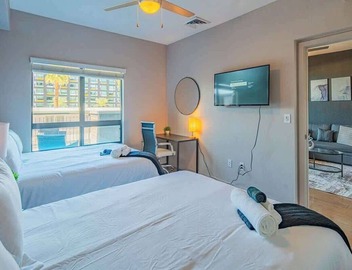 DT PHX Apt | Balcony, W/D Gym, Pool & Parking 5