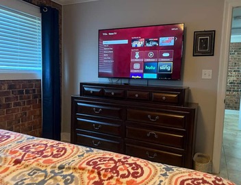 2 bedroom private apt & laundry 2