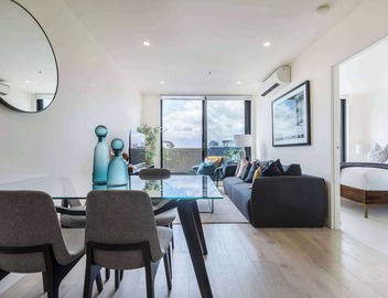 Sunrise rooftop views above eclectic Fitzroy 4