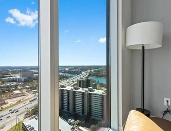 Rainey St Condo | Heated Pool | Gym | Fireworks 2
