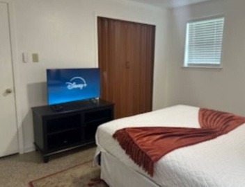 NOLA Safe(2BD) Vacation hub! 5