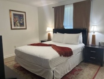 NOLA Safe(2BD) Vacation hub! 4