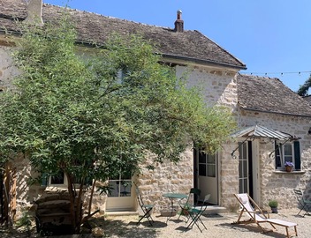 Charmantes Renoviertes Haus in Altem Anwesen mit Privatem Innenhof und Parkplatz 5