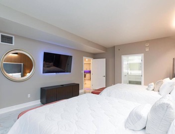 🎰 Luxury Modern Presidential Suite - Strip View - No Resort Fees! 🎰 5