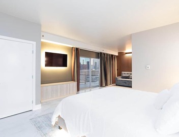🎰 Luxury Modern Presidential Suite - Strip View - No Resort Fees! 🎰 4