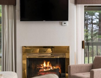 GT Resort Area I Fireplace + Golf Views 4