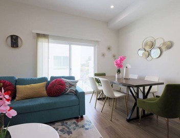 Insta-Worthy Modernistic 4B4B Suite 4
