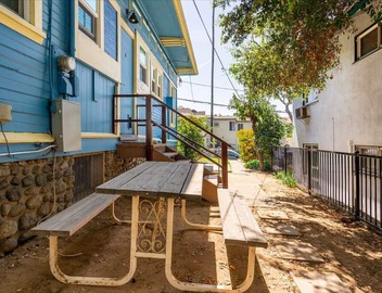 High Ceiling 1BR Craftsman – Walkable Pasadena Gem 5