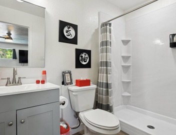 Gay owned fully renovated casita relaxation. Private and clothing optional. 5