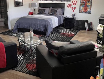 Gay owned fully renovated casita relaxation. Private and clothing optional. 4