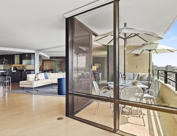 Gorgeous Luxury Highrise w/Spectacular Marina & Ocean Views 5