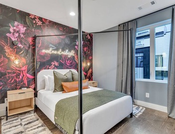 Bachelorette Escape near DT | Game Room + Hot Tub 4