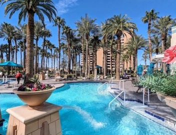 Las Vegas | Pool & Strip Access | Urban Weekend Stay 2