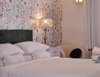 Brigitte Suite · Dog-Friendly Yard, Palm Springs 2