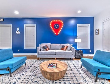 Huge 4 Bedroom Home 14 Big Beds Rooftop Deck 3