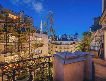 Family Dupleix A/C balcony Eiffel Tower View 2