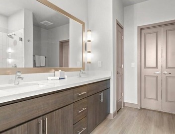 CozySuites PHX RORO Gym, Pool, Pets, Parking! #13 5