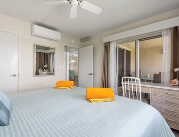 Beachfront Spectacular Sunset Suite 3