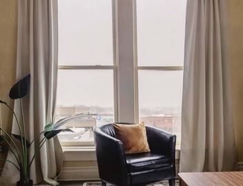 Top Floor 2 Bedroom Loft Overlooking Downtown! 5