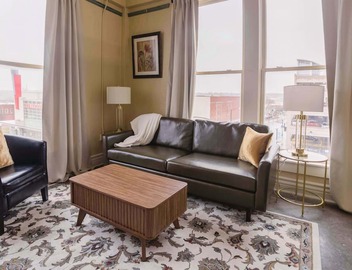 Top Floor 2 Bedroom Loft Overlooking Downtown! 3