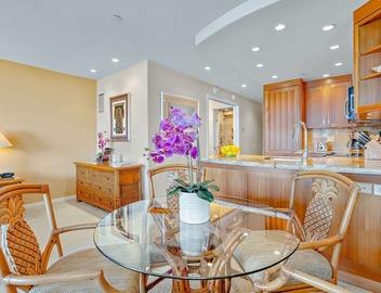 Maui Resort Rentals: The Whaler 1015 - Gorgeously Remodeled 10th Floor Interior Courtyard Studio, Spectacular Ocean and Mountain Views! 5