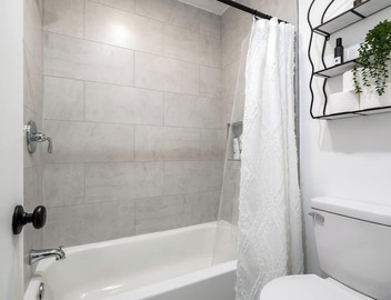 King Bed/Tennis Court/Fast Internet - Entire Condo 3