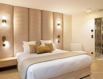 A Splendid 2-BR/2BA with Services in Opéra 5