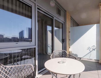 Stylish 2BR Near Shoreditch + Liverpool St w/Patio - Pass the Keys 5