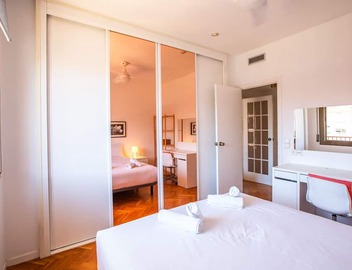 53PRO1096 - Huge flat in the heart of Barcelona 2