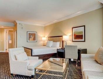Executive-style stay at Trump International in Las Vegas 2