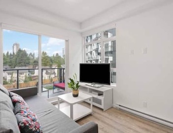 Modern Central 1BR condo, Surrey 2