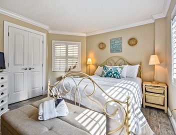 IR 408 is a 3 BR with an extra bunk room and is not only gulf front 4