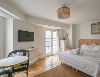 Paris, Opéra 1. Comme Chez soi 4