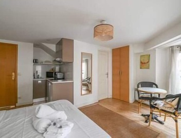 Paris, Opéra 1. Comme Chez soi 5