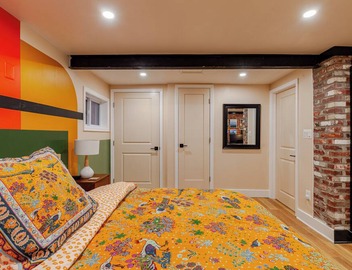 Luxurious DC garden apartment w/King bed, for work and play, steps to Metro 3