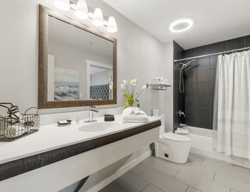 Origin 1308 | Gulf-View Condo w/Balcony & Full Kitchen! 4