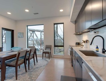 Luxury Riverfront 3BR | Walk to Nissan Stadium & Broadway | Private Garage 5