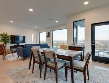Luxury Riverfront 3BR | Walk to Nissan Stadium & Broadway | Private Garage 5