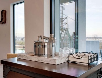 Luxury Riverfront 3BR | Walk to Nissan Stadium & Broadway | Private Garage 2