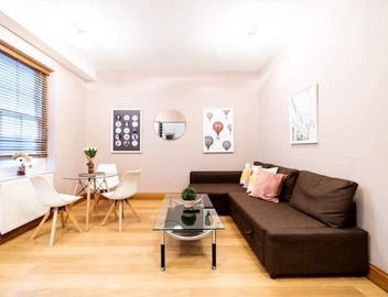 St Paul Cathedral-City of London]London Apartment 3
