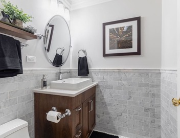 Gorgeous 3BR River North Condo - Free Parking 5