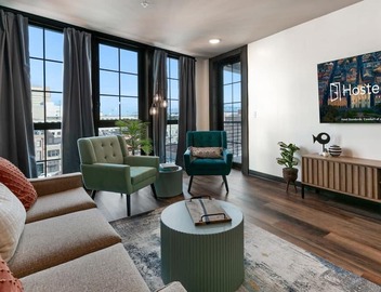 Pelican's Panorama: 4BR Crescent City Condo 4