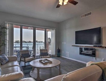 Walk to Beach (8 min), Balcony, Dolphin Watching, Heated Pool, Hot Tub, Close to Attractions, Pool Table 2