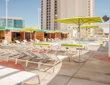 Convenient Las Vegas Stay! Superb Location, Free Parking, Onsite Swimming Pool! 2