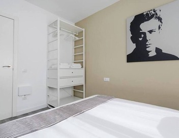 Elegant and luxurious interior designed apartment, perfect for those who are in search of the finer things in life. 5