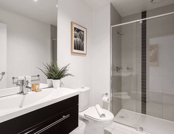 Scenic Penthouse Living in the Heart of Melbourne 3