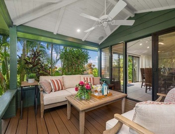 SUMMER SALE! Remodeled Hawaiian Cottage Near Beach w Pool - International Colony Club 37 5